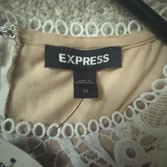 Express Sz M White Lace Mini Dress Boho Chic Short Sleeves NWT - Picture 11 of 12